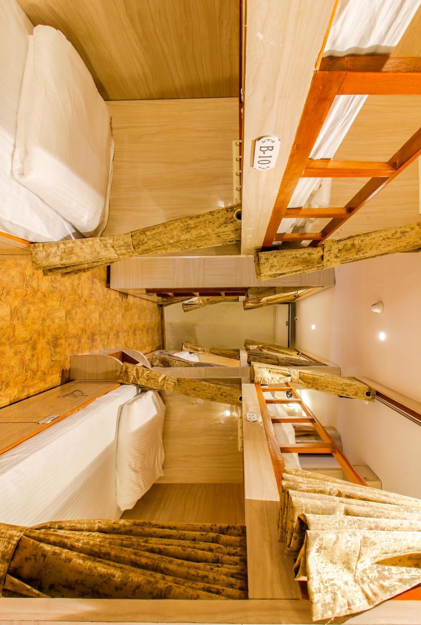 Hygeinic Airport Dormitory Near By Bom Pansiyon Mumbai Dış mekan fotoğraf