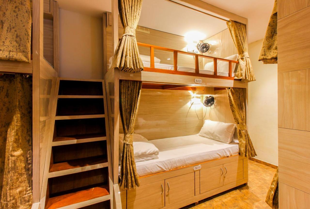 Hygeinic Airport Dormitory Near By Bom Pansiyon Mumbai Dış mekan fotoğraf