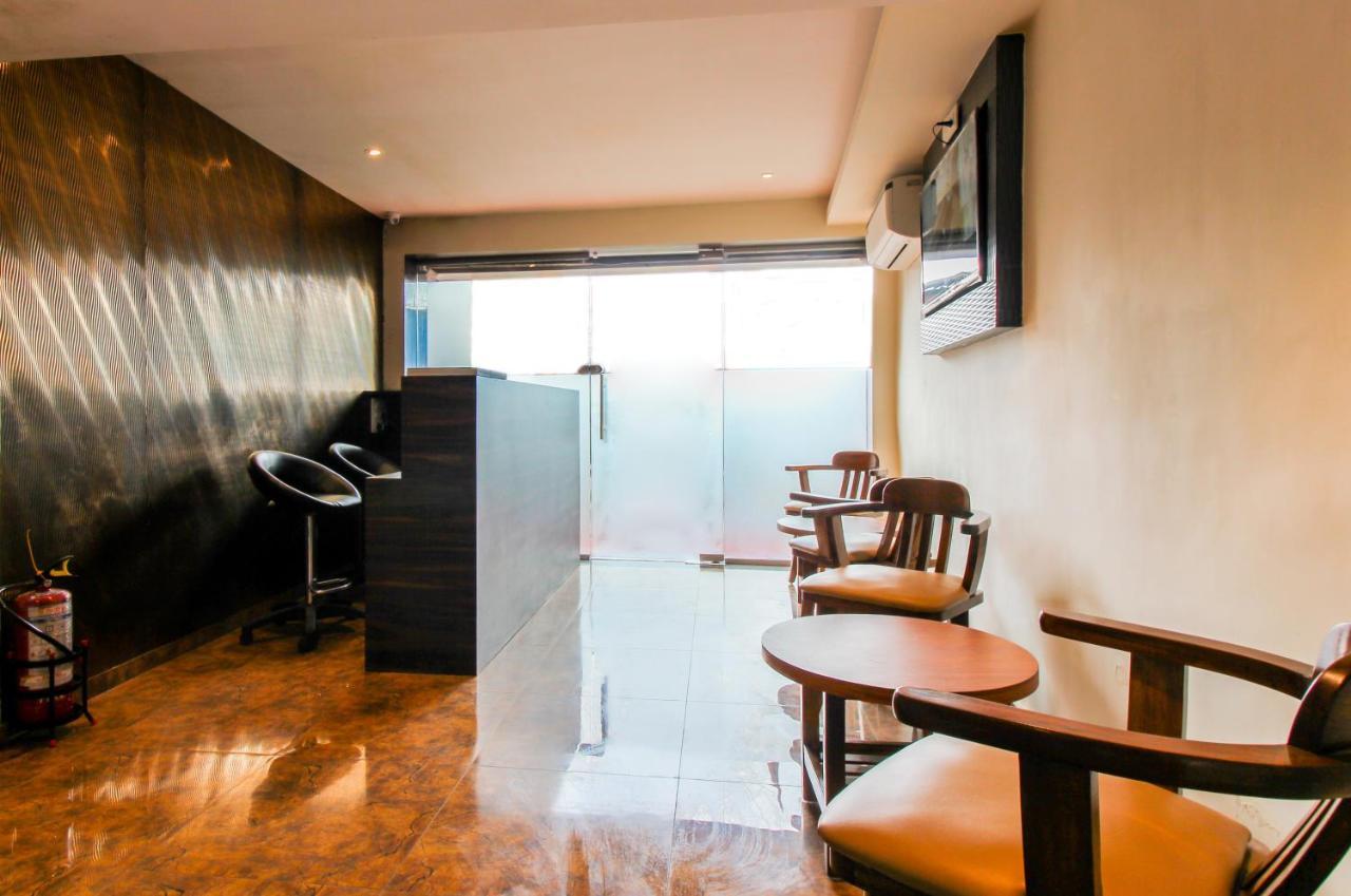 Hygeinic Airport Dormitory Near By Bom Pansiyon Mumbai Dış mekan fotoğraf